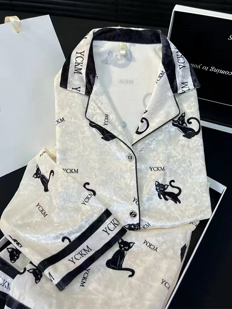 【幸运猫】金钻绒带胸垫睡衣女秋冬新款时尚卡通长袖套装奢华家居服