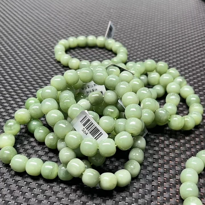 【新疆和田玉】和田玉手串  约12mm 多样性发1  S64
