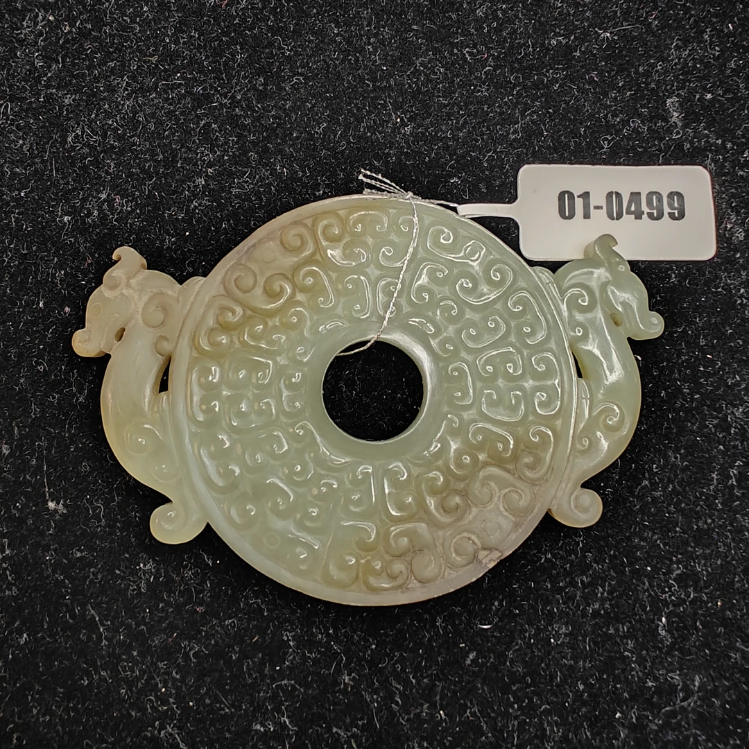 01-0499和田玉勾云纹螭龙出廓玉璧配饰