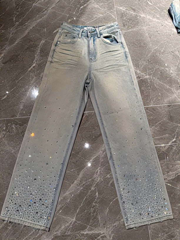 24年夏季新品韩版时尚潮流重工裤脚带钻牛仔直筒裤