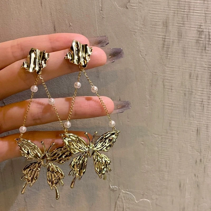 铜合金耳饰  金色褶皱不规蝴蝶流苏耳钉2024新款爆款耳饰