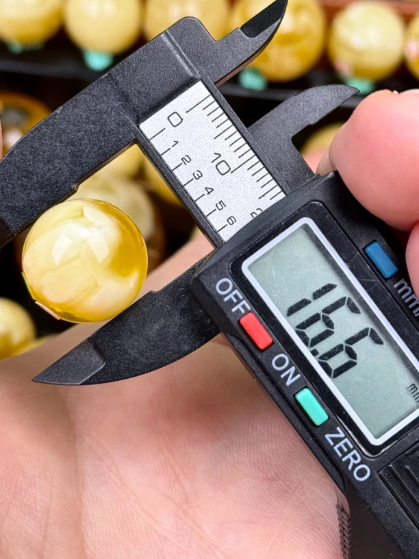 16.6mm俄料国矿一级料浓瓷白妖孽虎皮纹千层雪橘底金溶洞蜜蜡圆珠