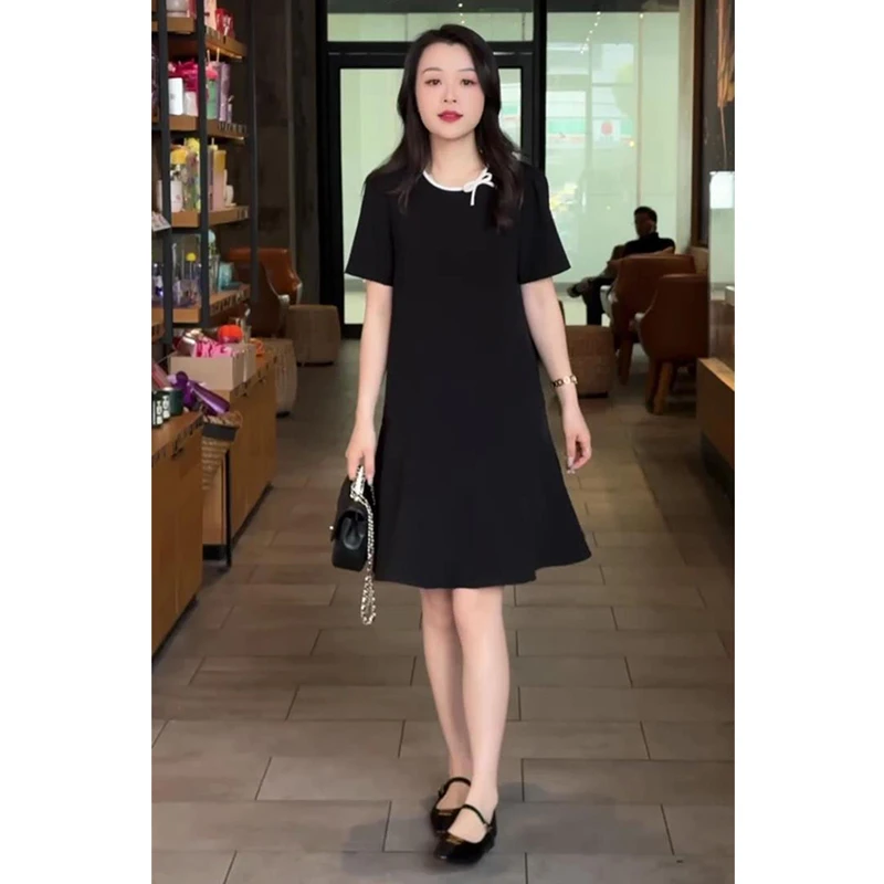 2025年小黑裙夏新款法式时尚气质风撞色设计洋气显瘦连衣裙中长款