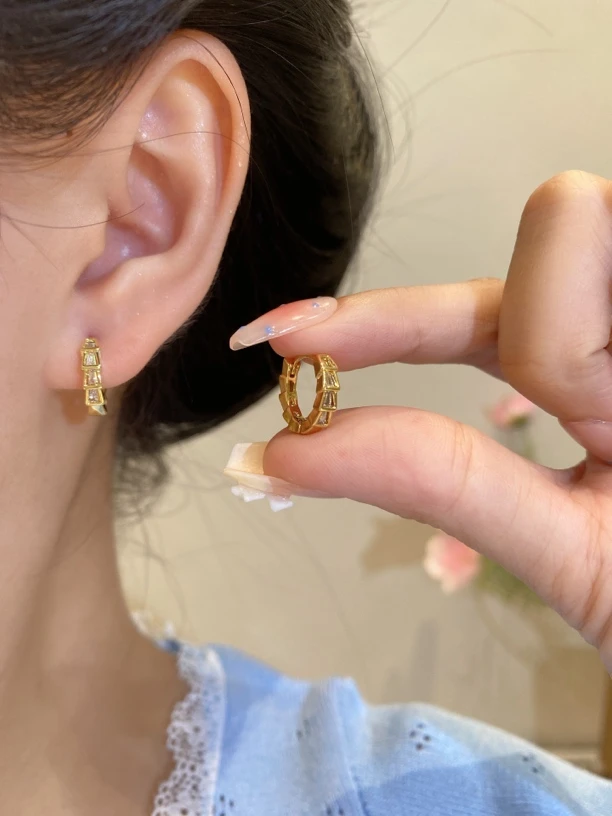 铜合金合成锆石耳饰 铜合金耳扣气质耳饰小众简约精致轻奢时尚ins