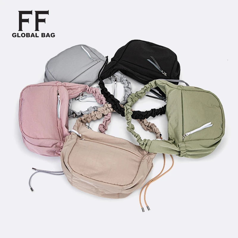 复古褶皱单肩月牙包 日本设计师原创 日系休闲百搭单肩斜挎包