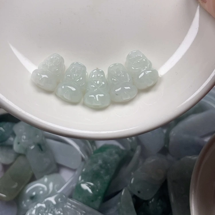 【闪购商品】翡翠颈饰未镶嵌喜*洋