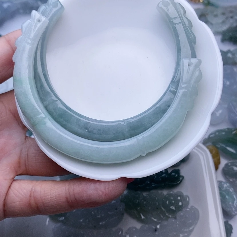 【闪购商品】翡翠挂件未镶嵌梵****作