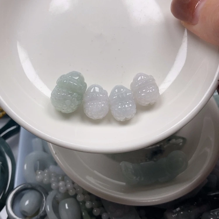 【闪购商品】翡翠颈饰未镶嵌梵****作