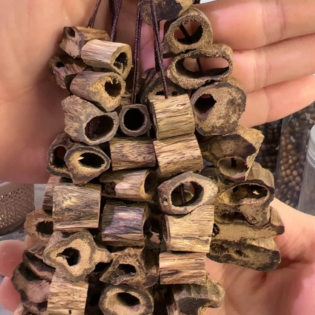 【闪购商品】沉香木吊坠多样性发一条