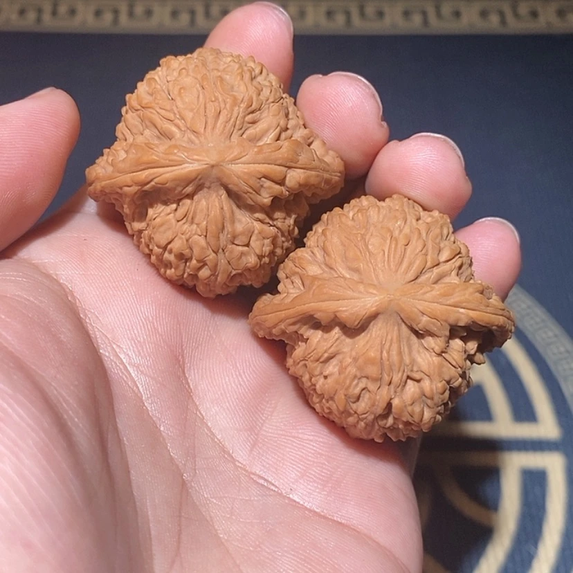 【闪购商品】桃核吊坠生***啡42南疆石