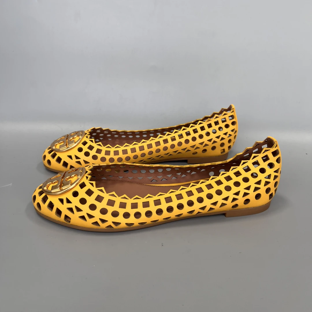 99新 TORY BURCH/汤丽柏琦 405镂空 黄色 圆标 平底女单鞋