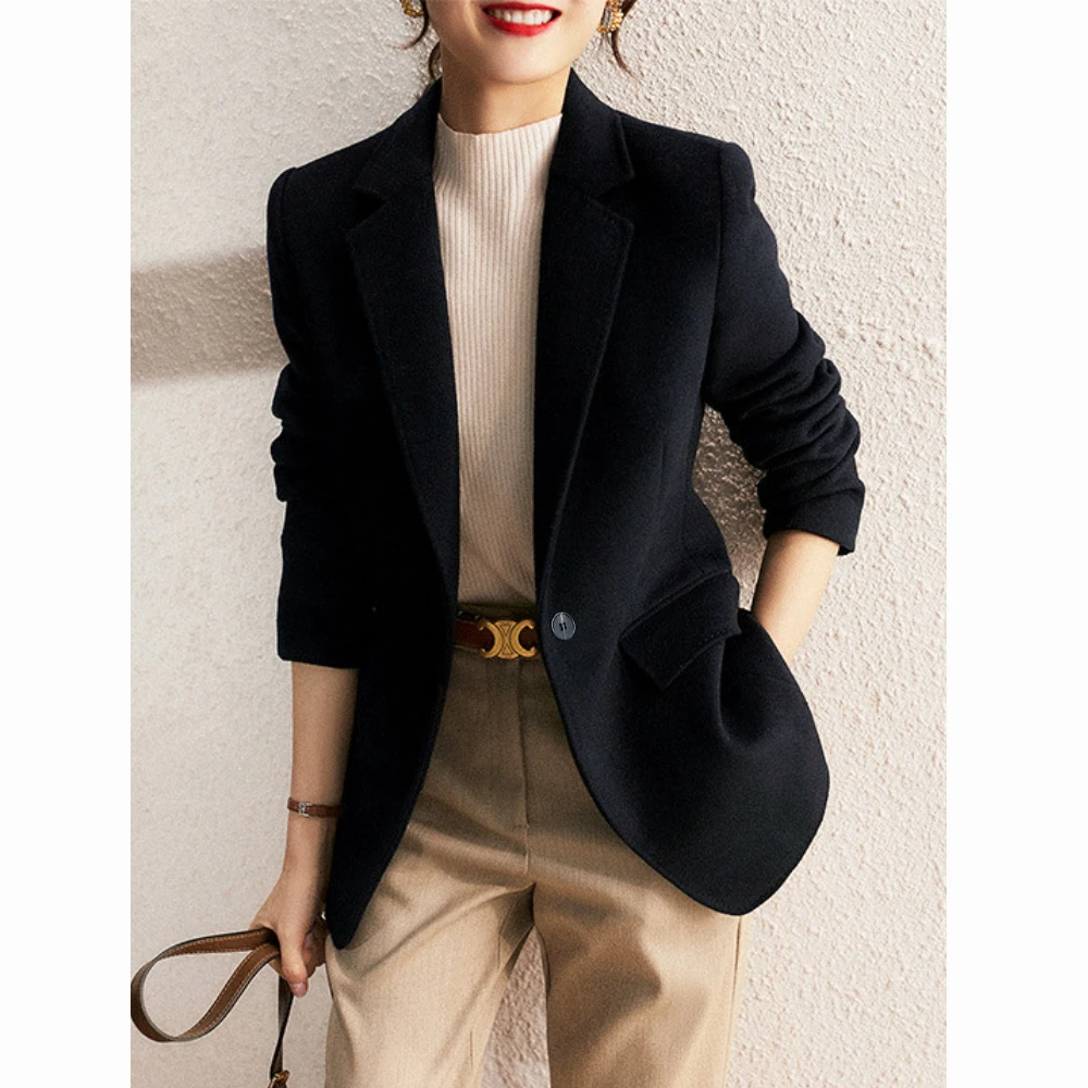短款毛呢西装外套女冬季加厚2025新款秋冬休闲小个子加棉黑色西服