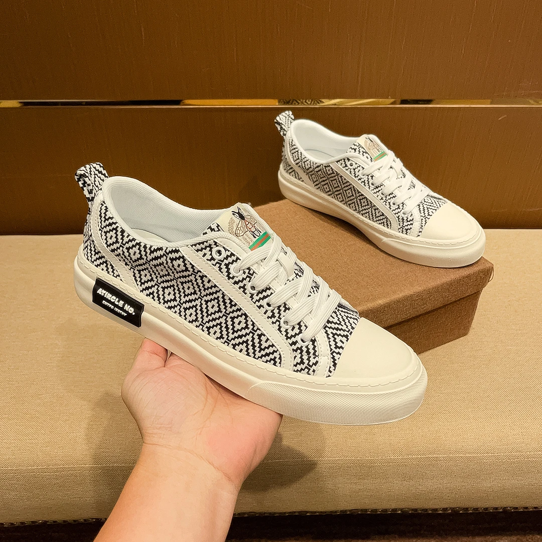 欧洲站轻奢透气鞋子板鞋印花风感波粒休闲鞋男款时尚男士帆布鞋