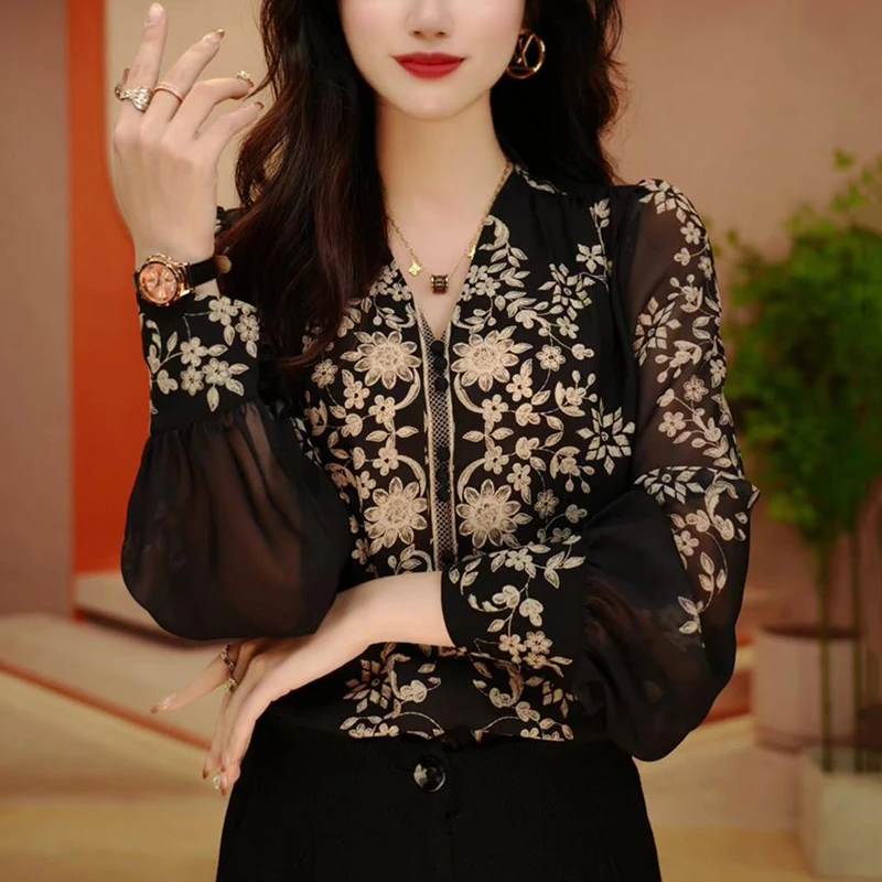 洋气V领琉璃双皱丝打底衫女春季新款长袖T恤减龄妈妈修身百搭上衣