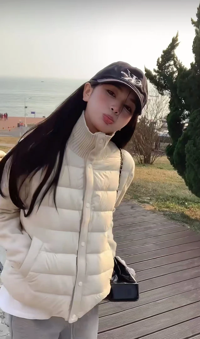 针织拼接保暖棉服设计感小众时尚超好看加厚短外套百搭休闲裤套装