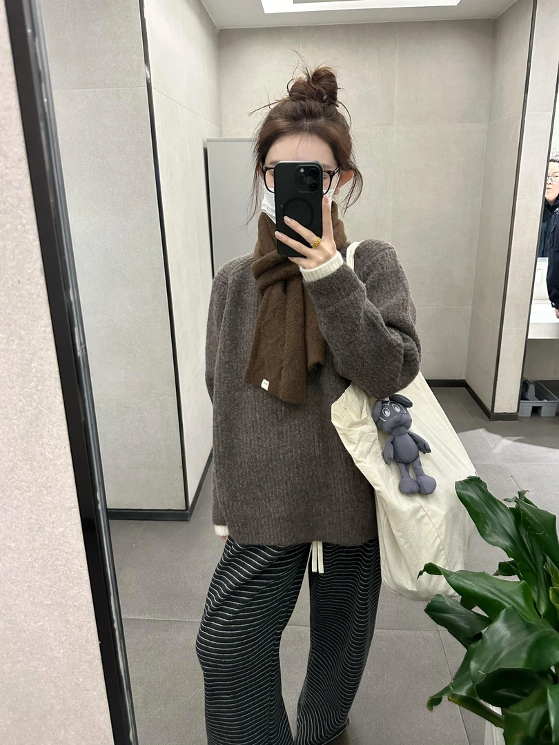 冬季新款假两件拼接白边毛衣高腰显瘦宽松条纹糯米裤套装