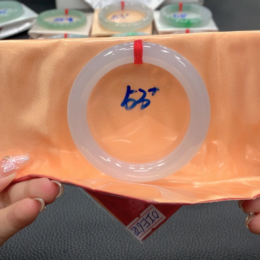 【闪购商品】翡翠手镯未镶嵌翡翠