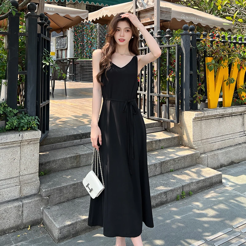 雪纺吊带连衣裙女2025春夏季法式赫本风小黑裙系带收腰显瘦长裙子