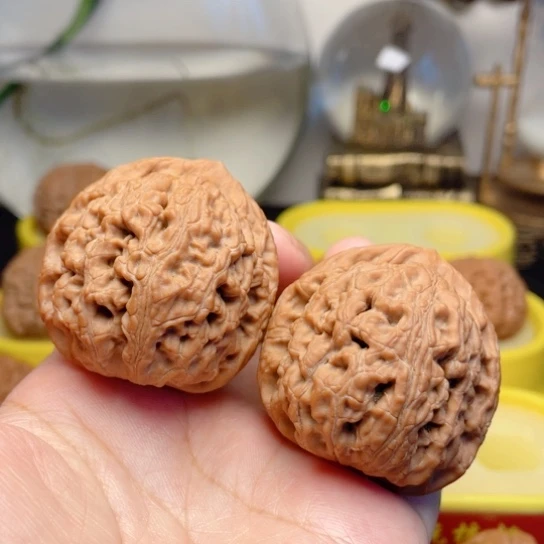 文玩核桃吊坠41大肚水龙纹