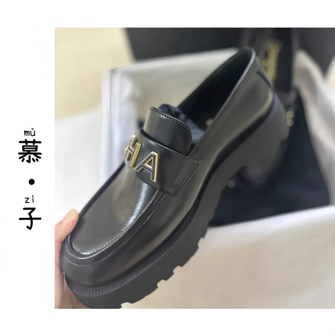 【慕·子】24C字母厚底乐福鞋休闲百搭乐福鞋时尚黑色真皮春季英伦风