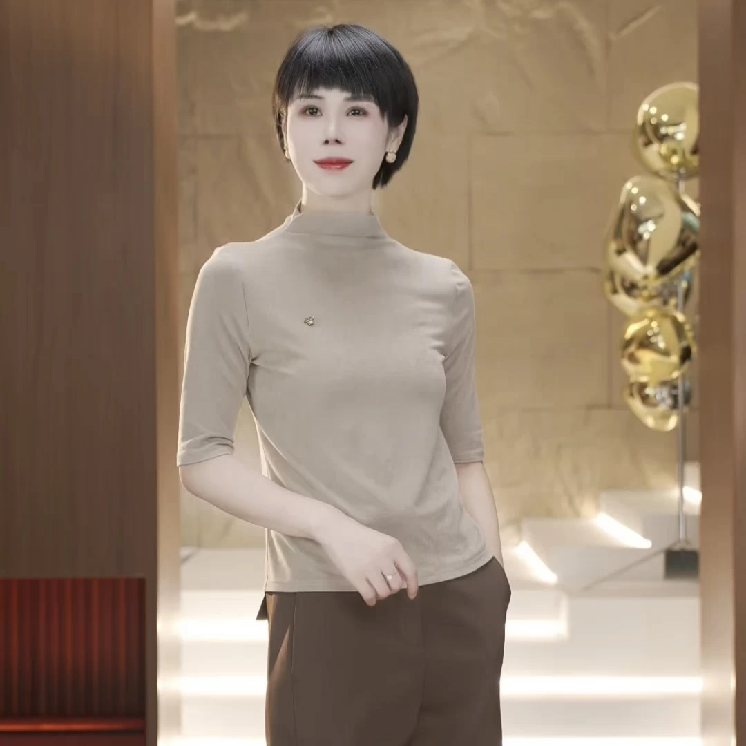 【渲渲推荐】SJIE-24968早起半高领小蜜蜂钉扣中袖T恤