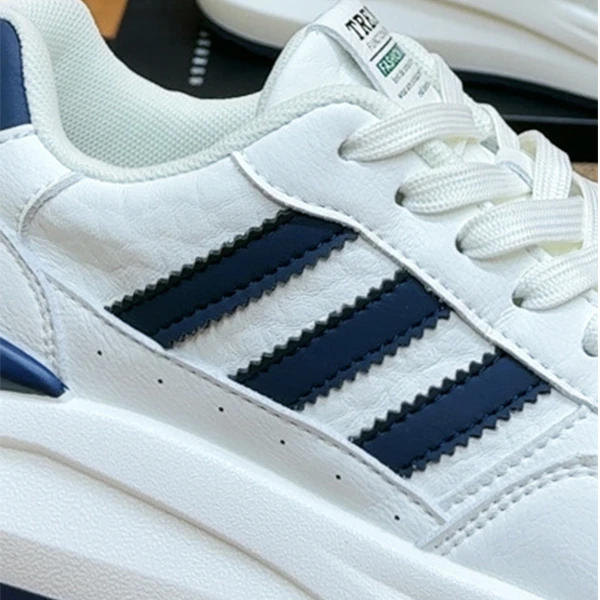 2024秋季新款透气轻便软底休闲鞋百搭小白鞋增高运动透气男鞋