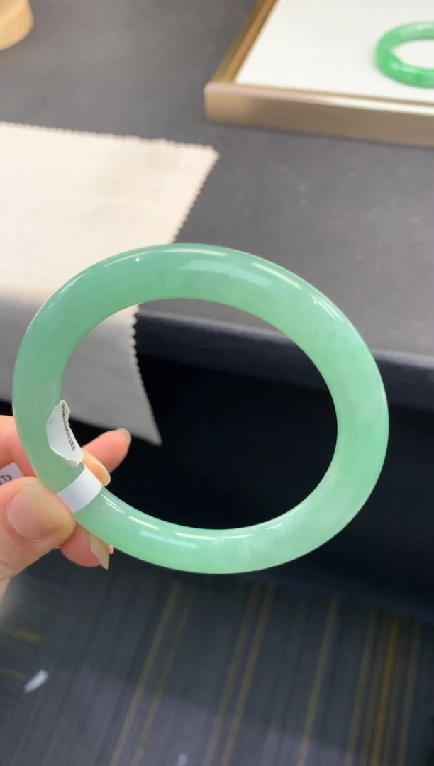 【闪购商品】翡翠手镯未镶嵌