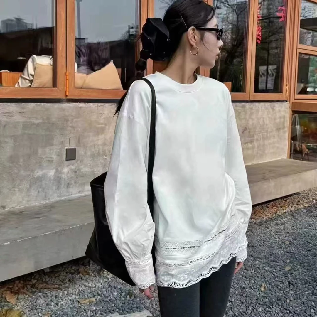 【郁儿严选】8883冬款时尚设计感袖口下摆拼接蕾丝勾花圆领长袖内搭