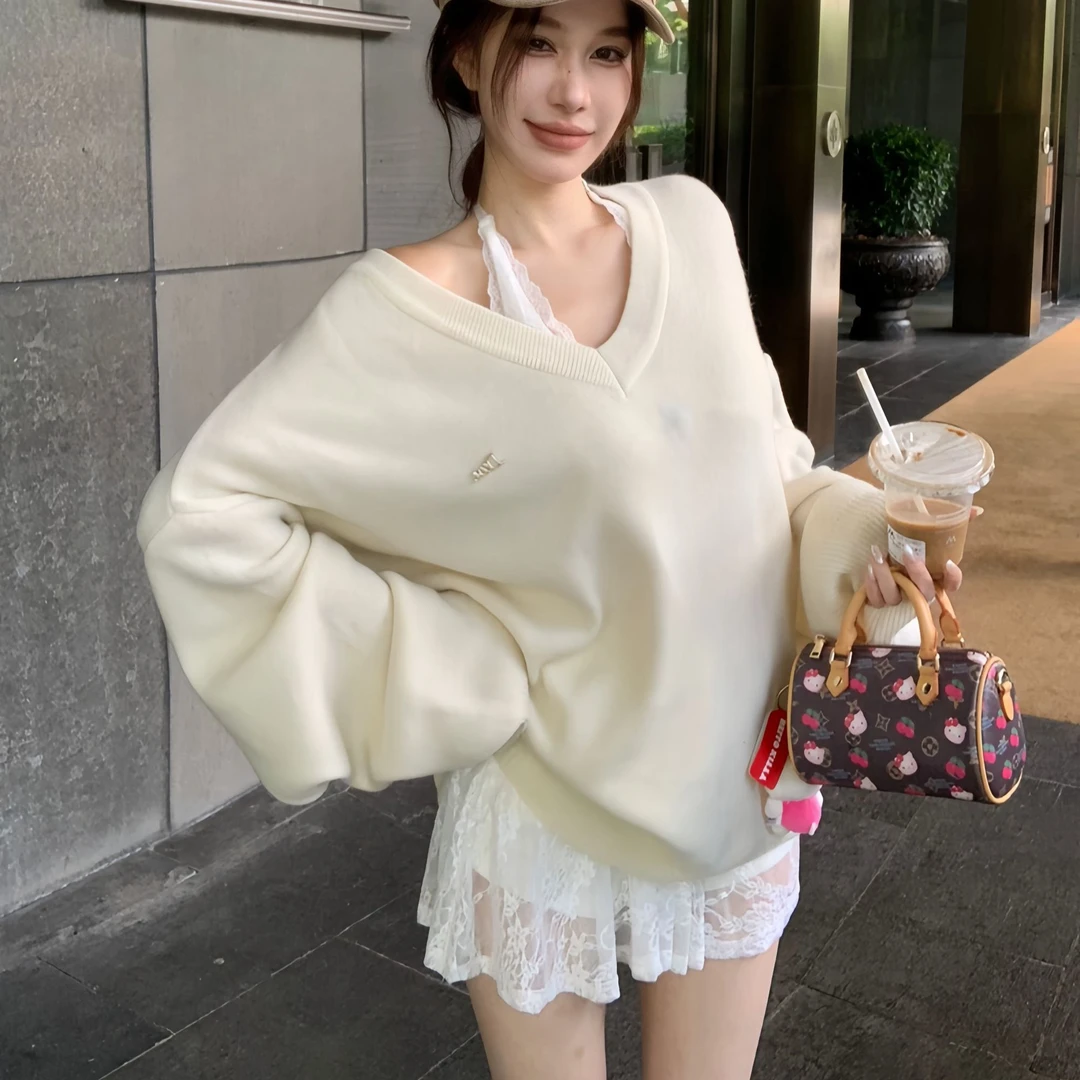 V领露肩毛衣女叠穿2024新款秋冬季宽松大码针织衫女显瘦外搭上衣