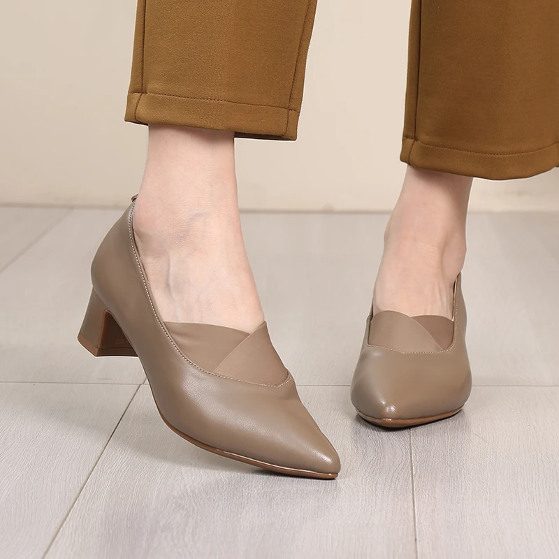 气质羊皮软皮春秋单鞋女新款真皮中跟尖头粗跟皮鞋软底一脚蹬女鞋