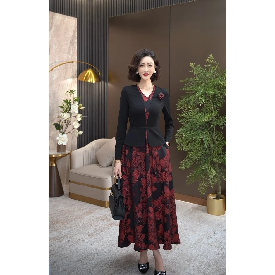 2024秋季满绣提花刺绣工艺新款优雅气质显瘦长袖女装连衣裙WF3105