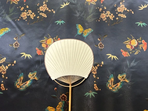 【刺绣】真丝双喷金丝重缎 门幅136厚底42姆米（半米价格）