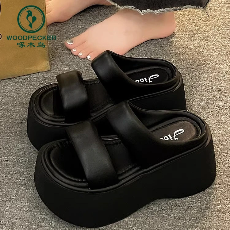 啄木鸟厚底拖鞋女夏季2025新款增高凉拖休闲百搭松糕一字拖沙滩鞋