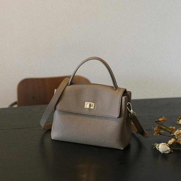 时尚小方包女头层牛皮手提包2025春夏新款单肩斜跨包真皮气质洋气