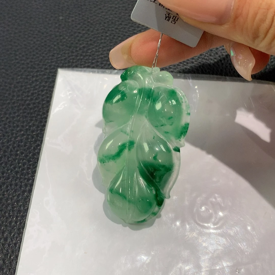 石英质玉吊坠未镶嵌