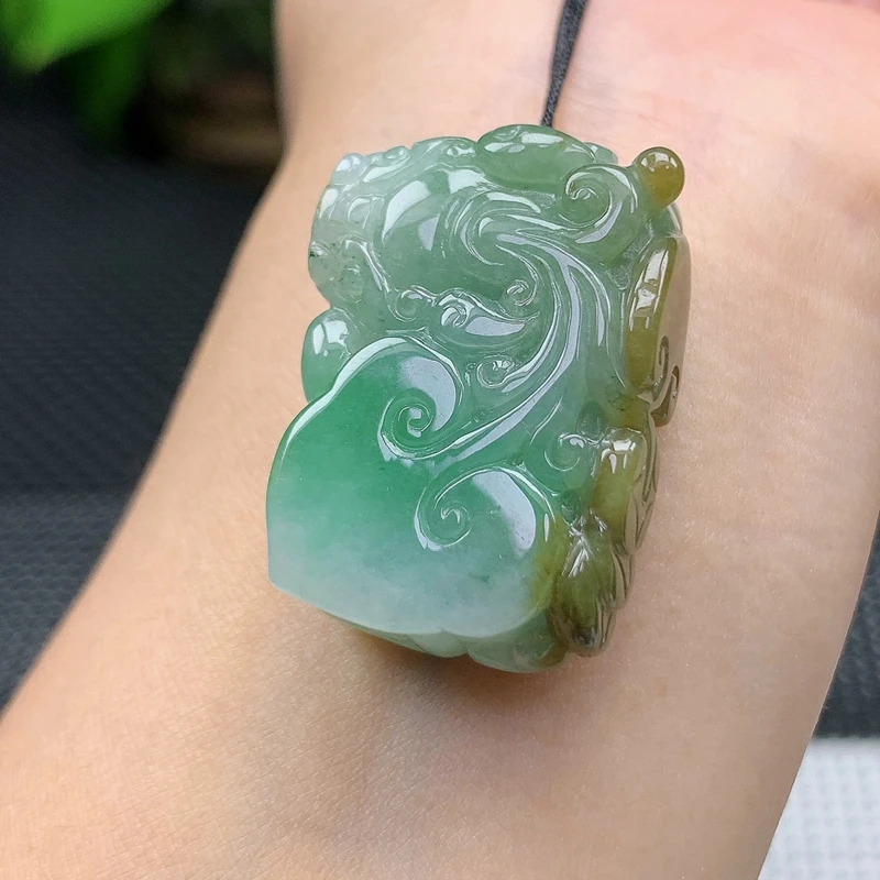 冰润黄加绿貔貅吊坠精雕天然缅甸翡翠A货玉石玉吊坠