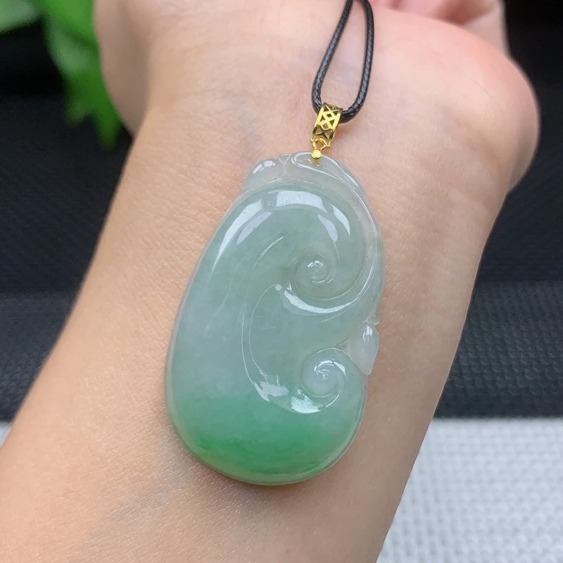 天然缅甸翡翠A货18k金扣头冰飘阳绿如意吊坠玉石挂件10.55