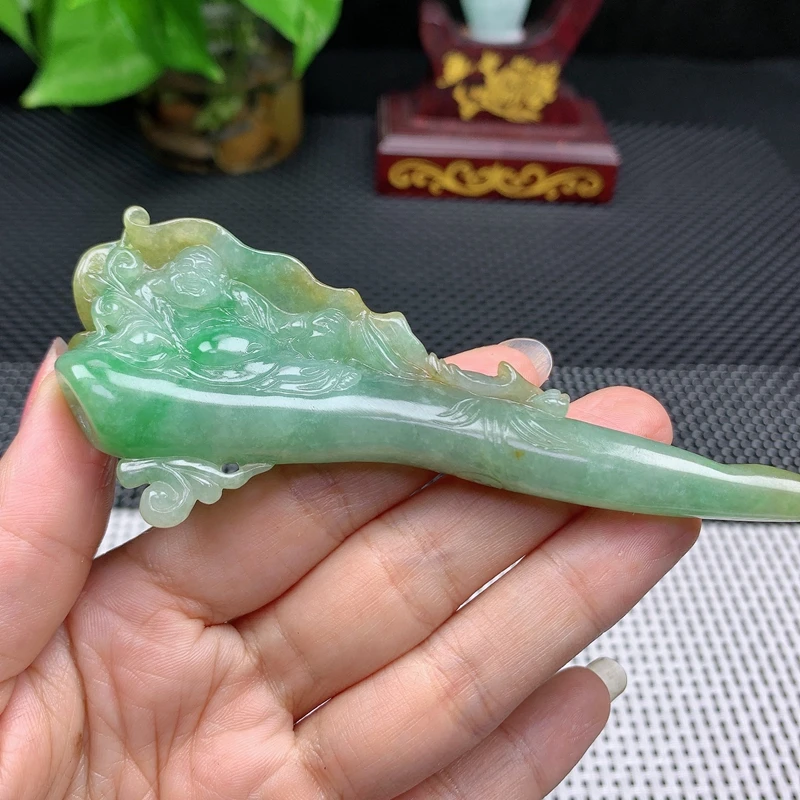 缅甸天然翡翠A货黄加绿 佛公烟斗 笑佛烟嘴小摆件51.08g
