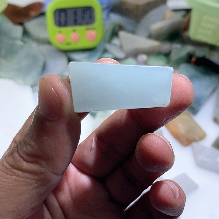 【闪购商品】定制翡翠未镶嵌宏*