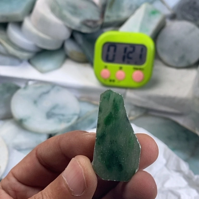 【闪购商品】定制翡翠未镶嵌萬**光