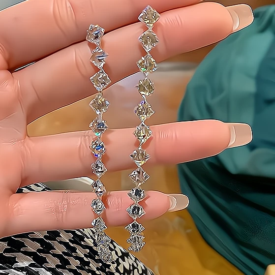 合金仿水晶耳饰 925银针闪耀锆石气质耳环网红女长款耳饰爆款耳坠