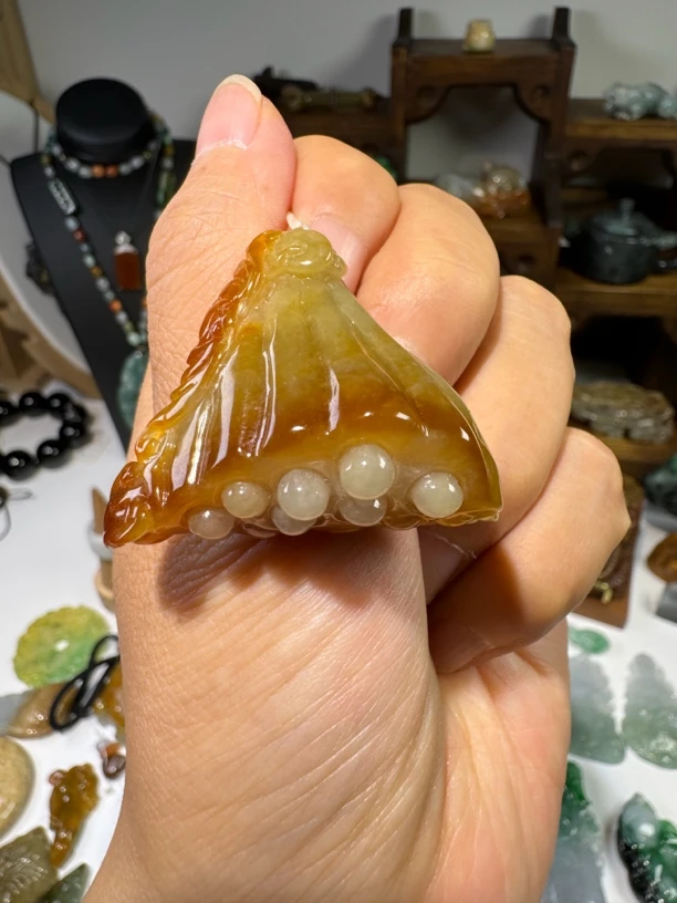 天然缅甸A货翡翠 金莲蓬