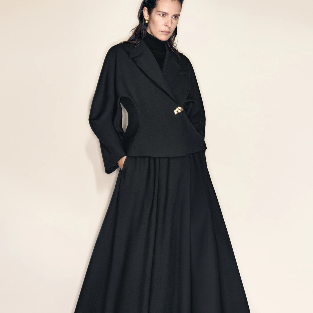 飞鸟扣收腰短款复古西装外套百搭时尚新款 LGD2EAW121