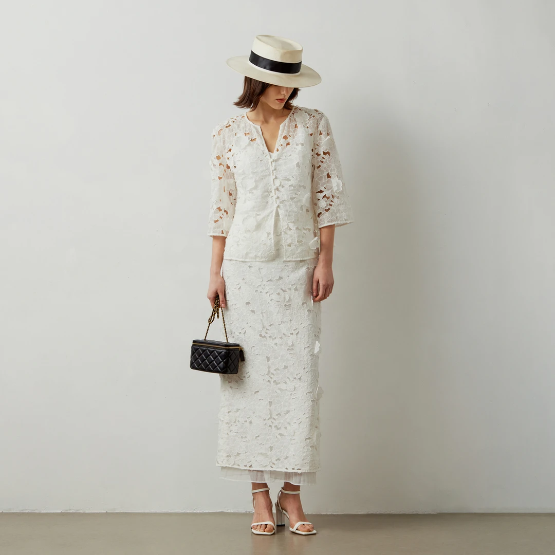 LYNEE 镂空绣花上衣女 LGD2ESW240