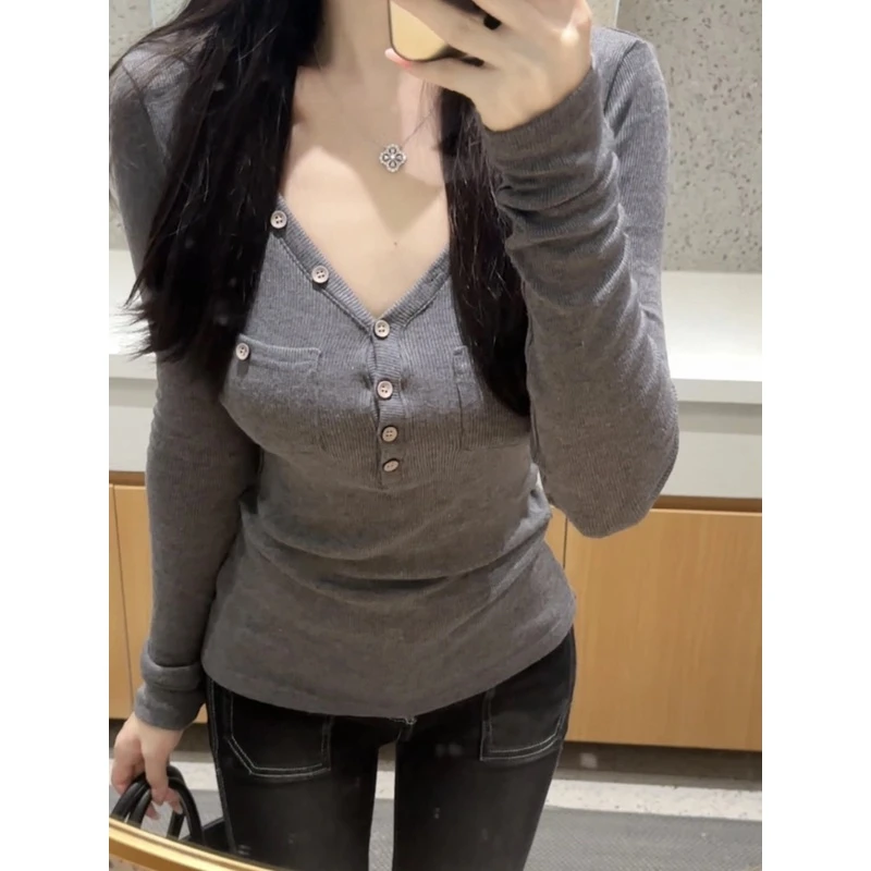 纯欲百搭收腰显瘦针织上衣女秋大领口精致感V领显瘦T恤长袖打底