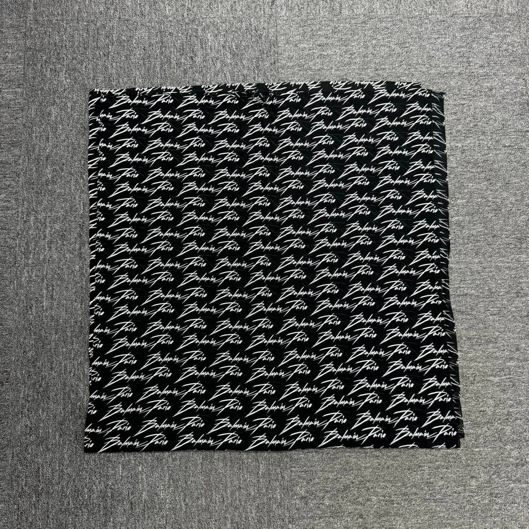 Balmain 满印披肩/67*136cm/99新/08961