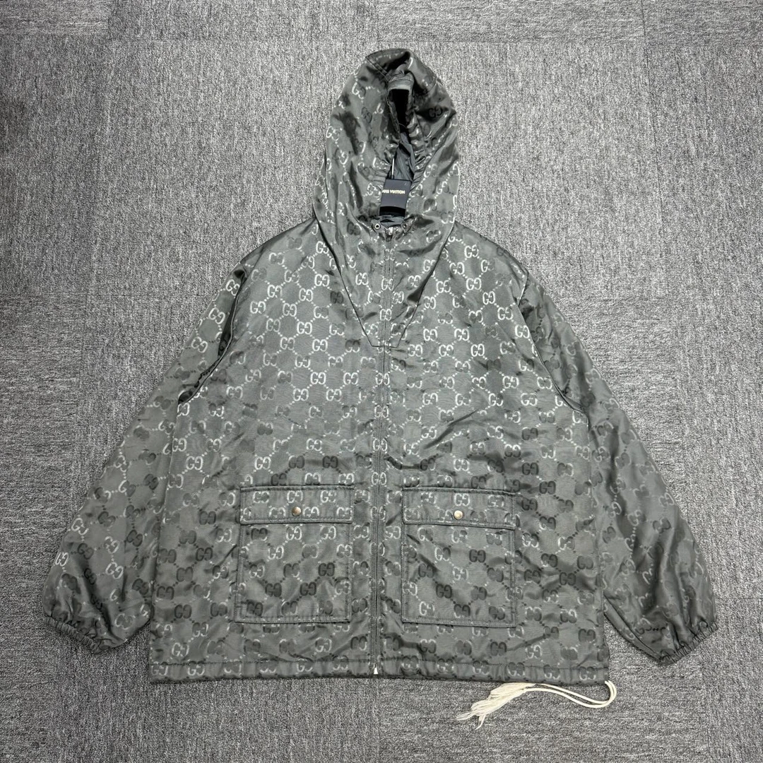 Gucci 灰色双G满印外套/50码/98新/公价17200/08991