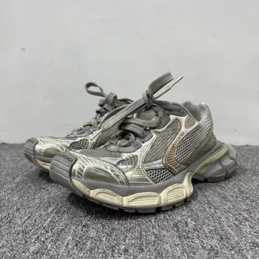 Balenciaga 3XL做旧老爹鞋/11322/41码/95新/公价8344