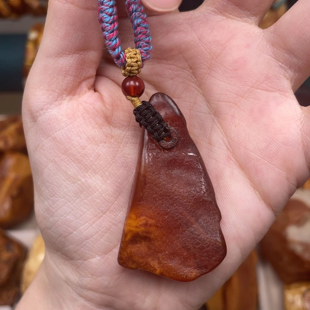 琥珀珠宝奇石未镶嵌