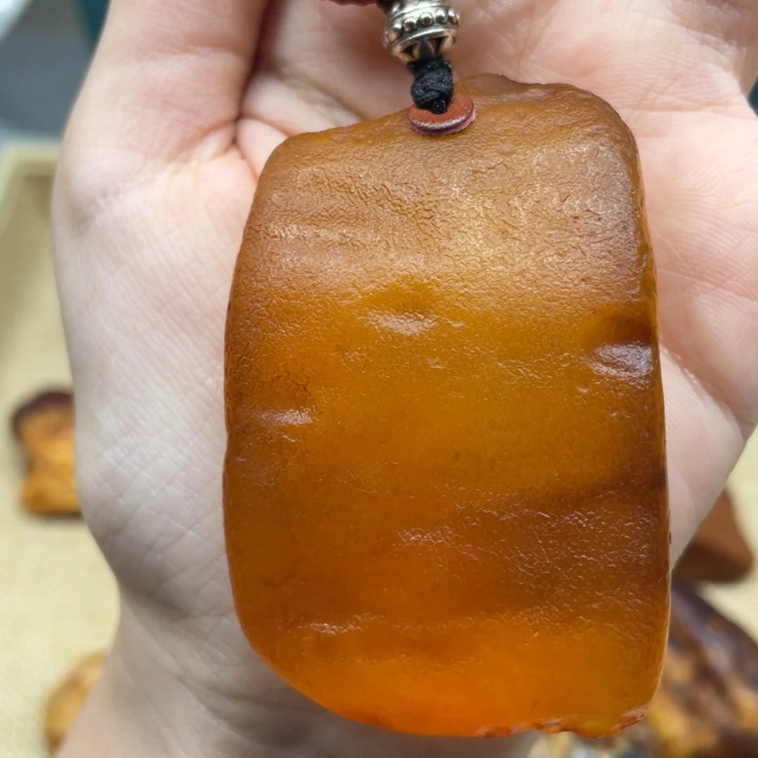 琥珀珠宝奇石未镶嵌